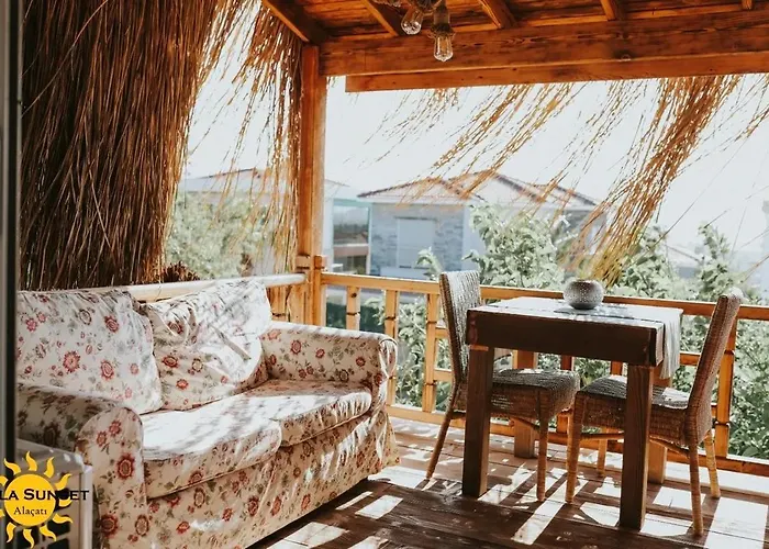 Alacati Sunset Butik * Кешме