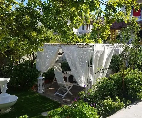 Alacati Sunset Butik * Кешме