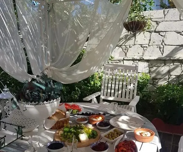 Alacati Sunset Butik Кешме